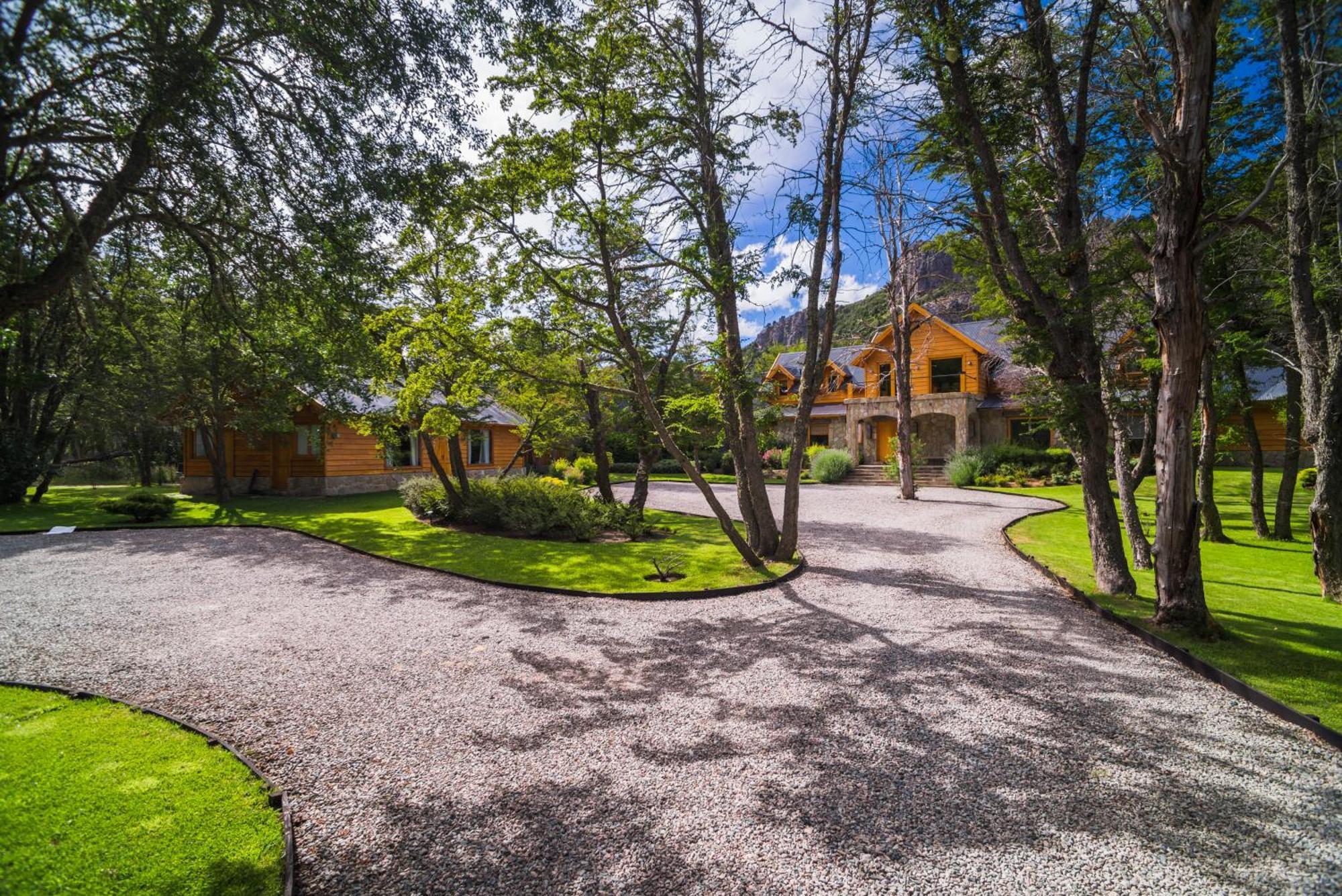 Rio Hermoso Hotel De Montana San Martín de los Andes Екстериор снимка
